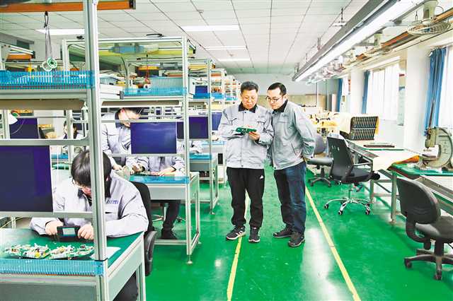 重慶建安儀器有限責任公司黨委書記 執(zhí)行董事胡利民 5年時間 讓企業(yè)實現(xiàn)規(guī)模質(zhì)量 雙跨越